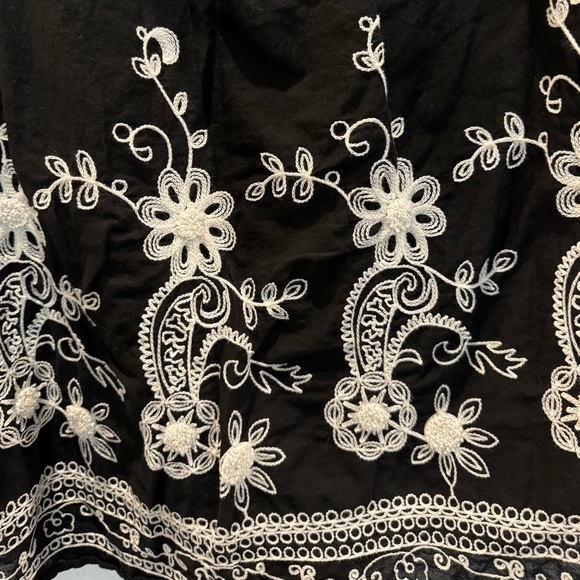 Studio West Apparel Black w/ Cream Embroidery Trim- size S & 24.5”L - Picture 6 of 11